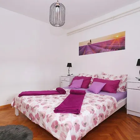 Apartmán Fraj With Jacuzzi *