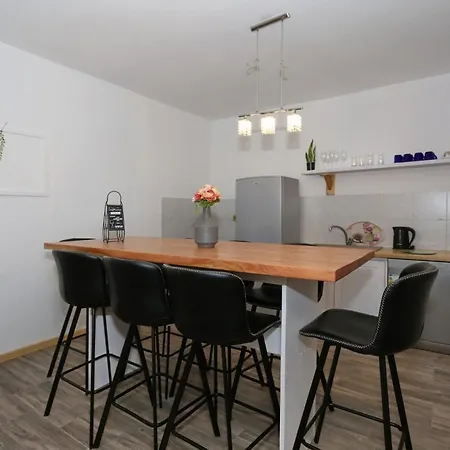 Apartamento Fraj With Jacuzzi Zadar
