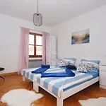 Fraj With Jacuzzi Διαμέρισμα *
