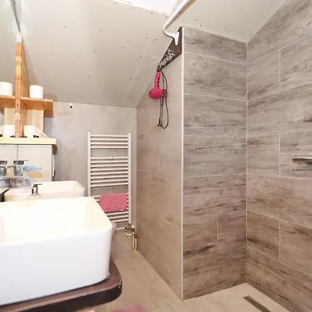 Appartement Fraj With Jacuzzi Zadar