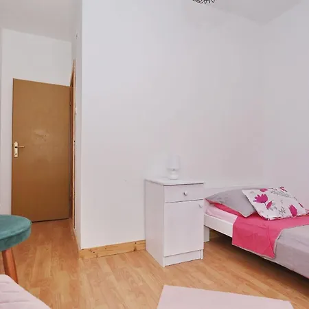 Appartement Fraj With Jacuzzi *