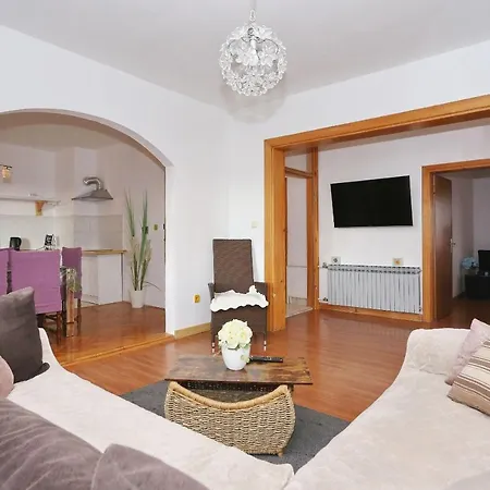 Appartement Fraj With Jacuzzi *