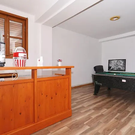 Appartement Fraj With Jacuzzi Zadar