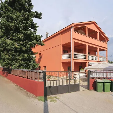 Appartement Fraj With Jacuzzi