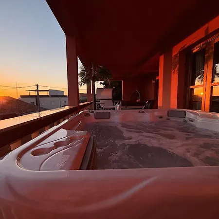 Fraj With Jacuzzi