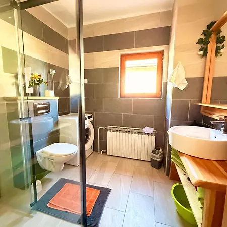 Apartment Fraj With Jacuzzi Zadar