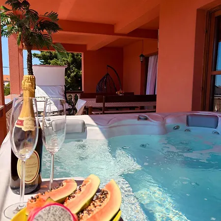 Apartment Fraj With Jacuzzi