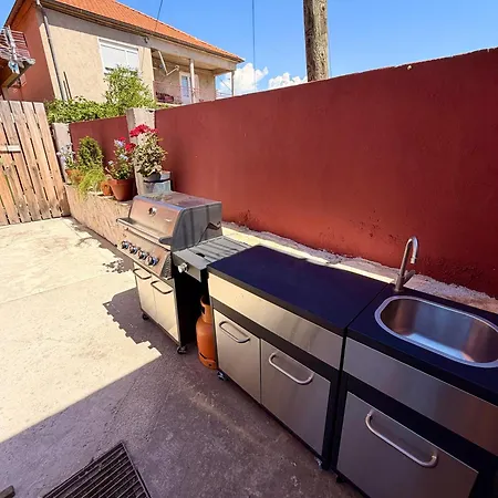 Apartment Fraj With Jacuzzi *