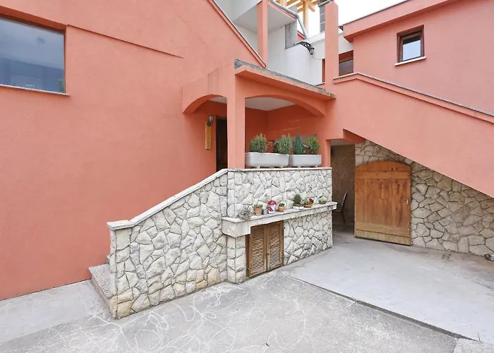 公寓 Fraj With Jacuzzi