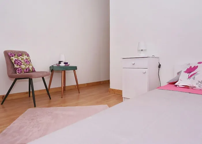 Fraj With Jacuzzi 公寓