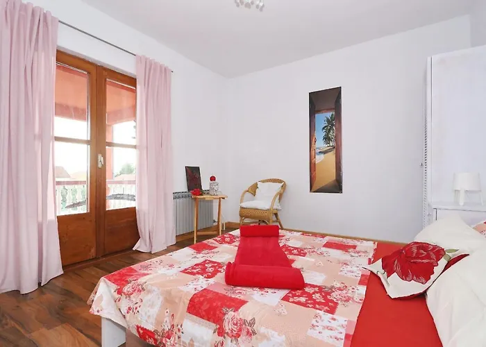 Fraj With Jacuzzi * 扎达尔